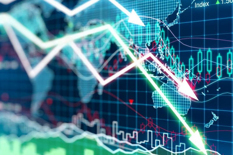 آیا اقتصاد ایران در سال ۱۴۰۴ فرو می‌پاشد؟