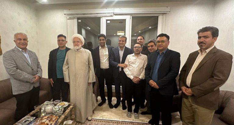 گزارش اولین دیدار مهدی کروبی با جمعی از فعالان سیاسی