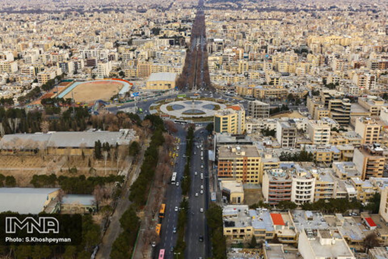 ساخت‌وسازهای بی‌ضابطه و قفل ترافیکی در اصفهان