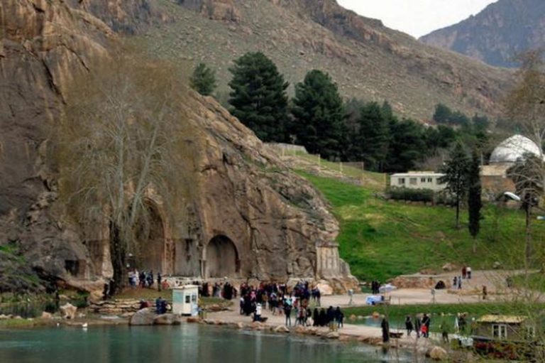«جابجایی دهکده تاق‌بستان در دستور کار قرار دارد»