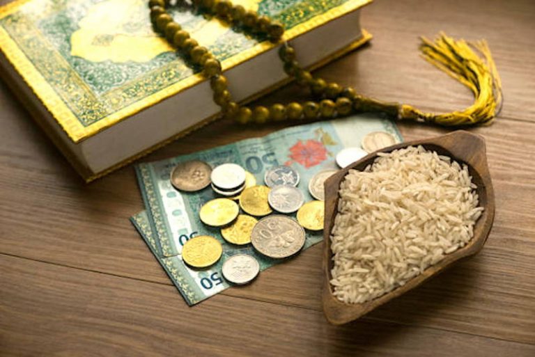 چگونه با پرداخت زکات میتوان فقر را از ریشه کَند؟