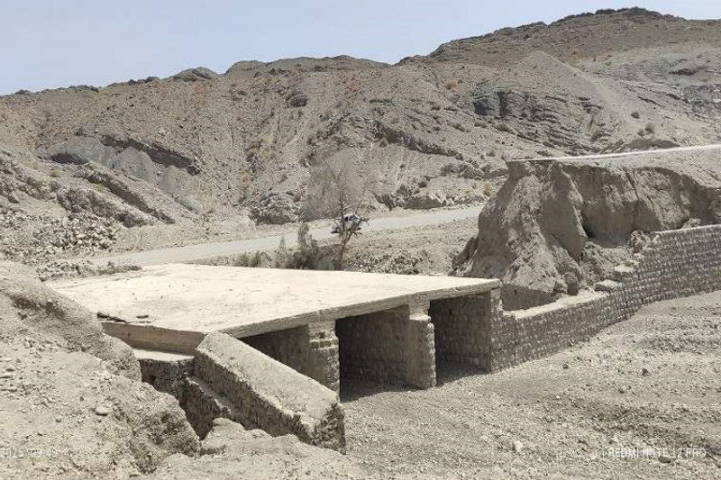 تأخیر طولانی در بازسازی پل سیلابی مهرستان زاهدان