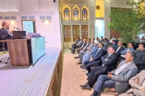 یک اقتصاددان: حل معضلات اقتصادی نیازمند تعامل همه بخش‌های کشور است