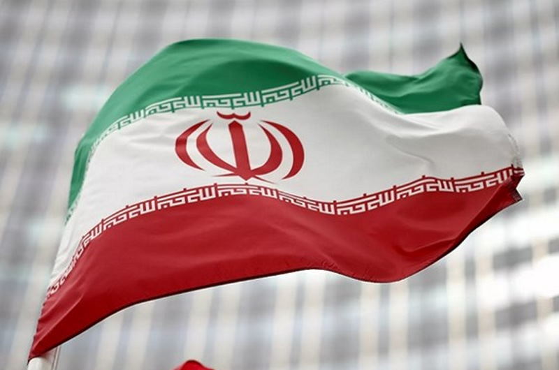 سه بیانیه در یک قاب