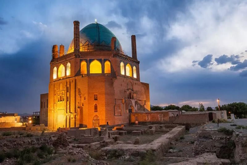 بیتوجهی به محوطهسازی گنبد سلطانیه