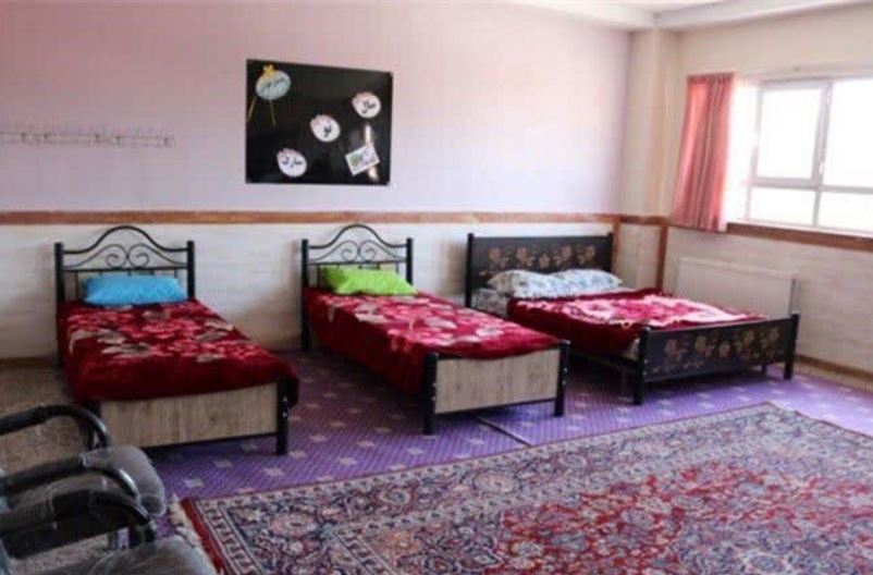 «فرهنگیان آسیب‌دیده از جنگ در مدارس اسکان داشته باشند»