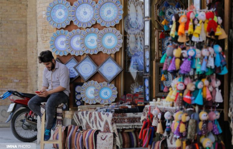 تیغ تقلبی‌ها زیر گلوی بازار صنایع دستی