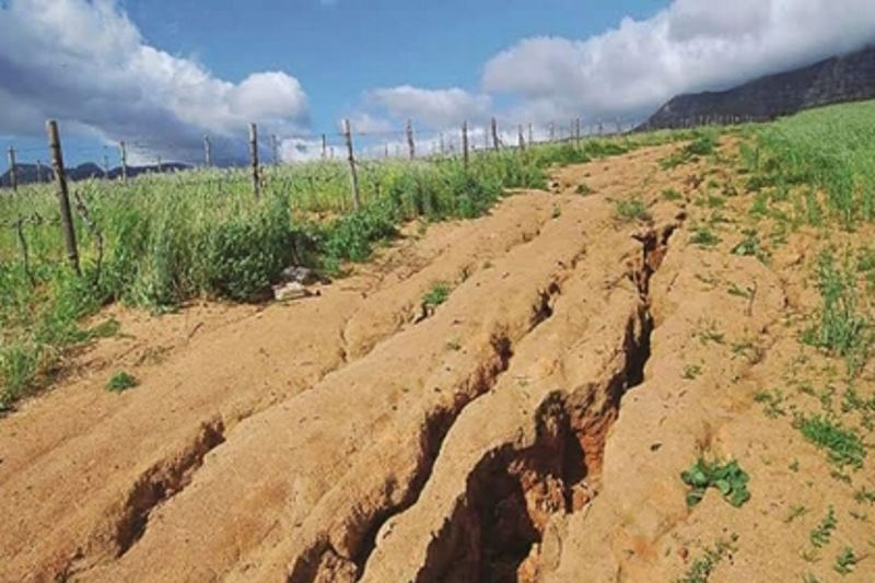 قانون خاک‌خورده