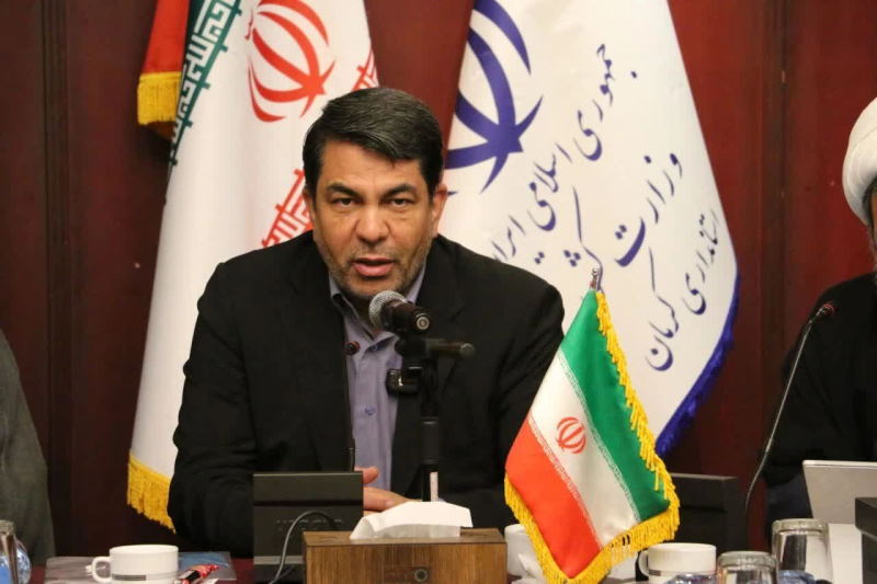 استاندار کرمان: پروژه‌های بزرگ انتقال آب متوقف شده‌اند