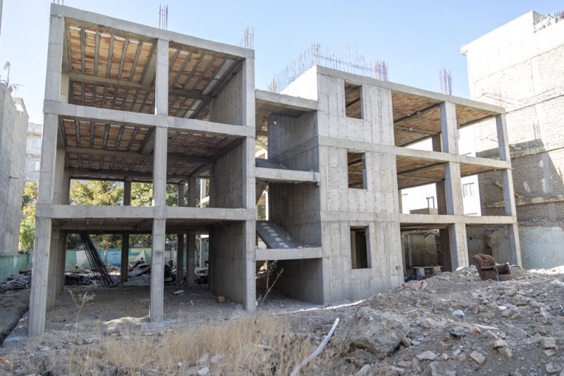 فرماندار ایرانشهر: مدارس نیمه‌کاره باید تکمیل شوند