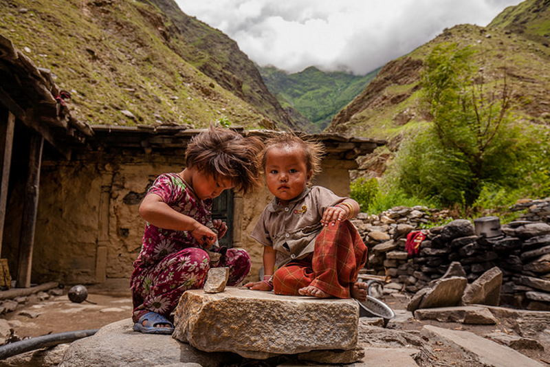 فقر نه تقدیر است نه تنبلی