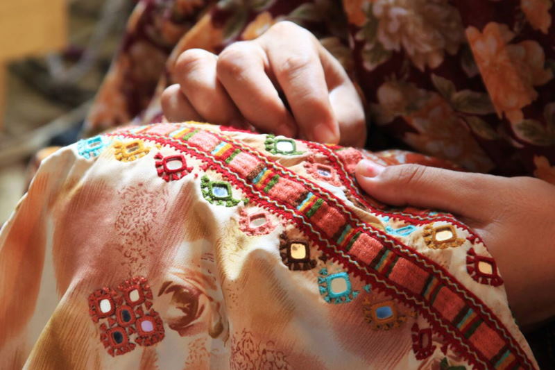 «سوزن‌دوزی بلوچی میراث هویتی منطقه است»