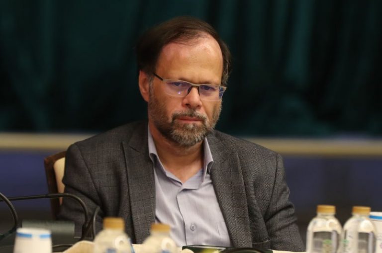 «چند سریال درباره‌ی مفاخر ساخته می‌شود»