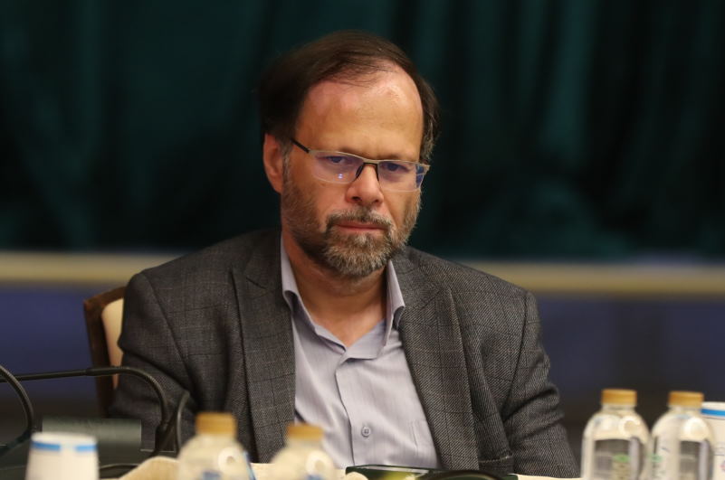 «چند سریال درباره‌ی مفاخر ساخته می‌شود»