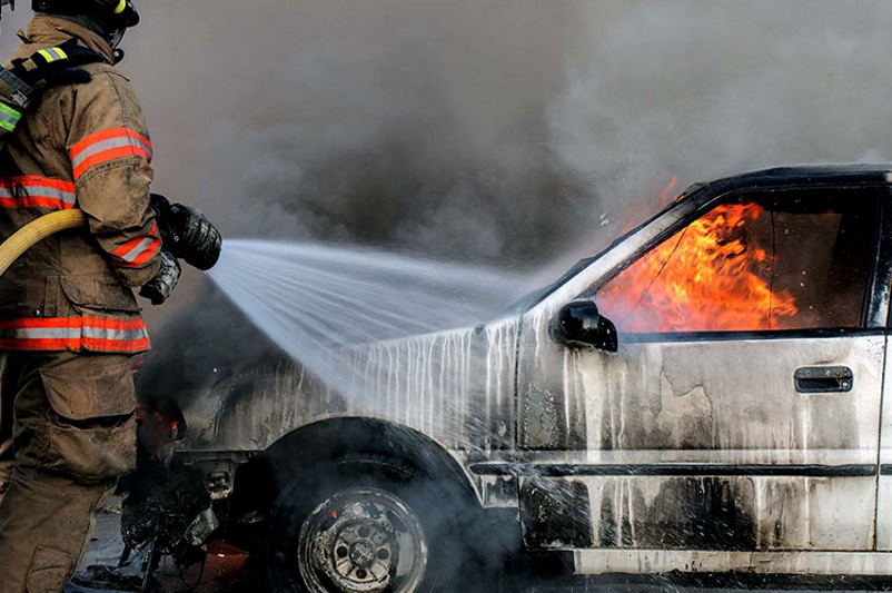 سوخت قاچاق، جرقهای برای آتشسوزی چهار خودرو