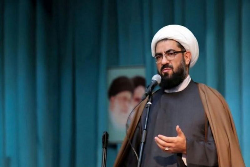 امام جمعه همدان: مسئولان از کوتاهی‌هایشان استغفار کنند
