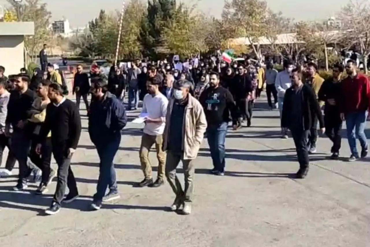 پرستاران چه می‌خواهند؟ | سه روز اعتراض در سه بیمارستان مشهد