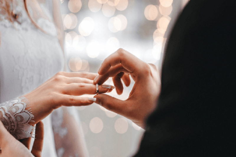 تعارض فقه، قانون و عرف در ازدواج