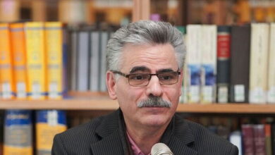 اینجا چراغی روشن است