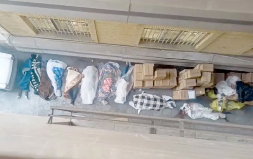 جزئیات پیکرهای پیچیده در پتو در بیمارستان «الغدیر»