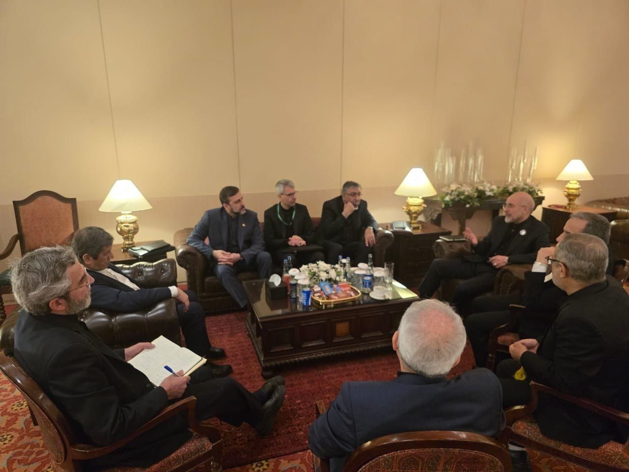 حمایت همه‌جانبه مابه‌ازای روشنگری است
