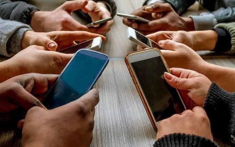 رانت اینترنت بدون فیلتر، پشت ویترین موبایل‌فروشی‌ها؛ باج ۵۰۰ هزار تومانی برای ۱۰ دقیقه اتصال!