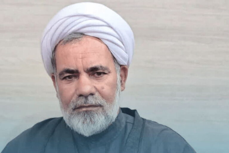امام جمعه موقت مرودشت: «دستگاه‌های فرهنگی به بنر حجاب اکتفا نکنند»