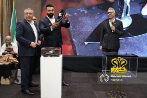 کفش دست‌ دوز نقره‌ در تبریز رونمایی شد