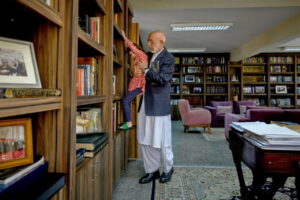 «هنوز هم طالبان را برادر می‌نامم» | حامد کرزی در حصر خانگی: جمهوری من باخت اما افغانستان پیروز خواهد شد